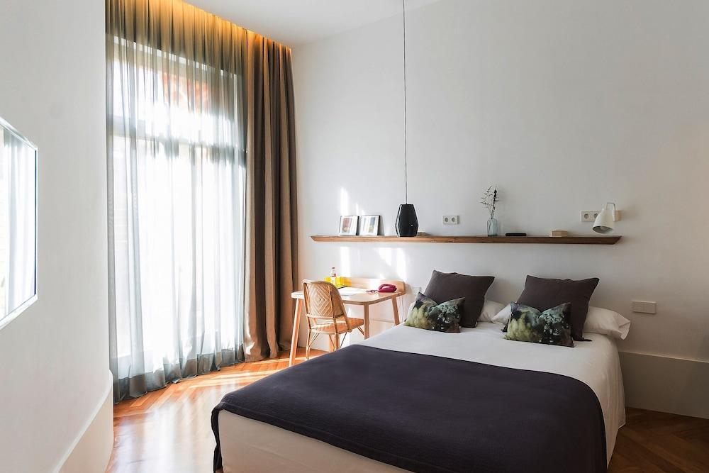 Casa Mathilda Bed & Breakfast Barcelona Ngoại thất bức ảnh