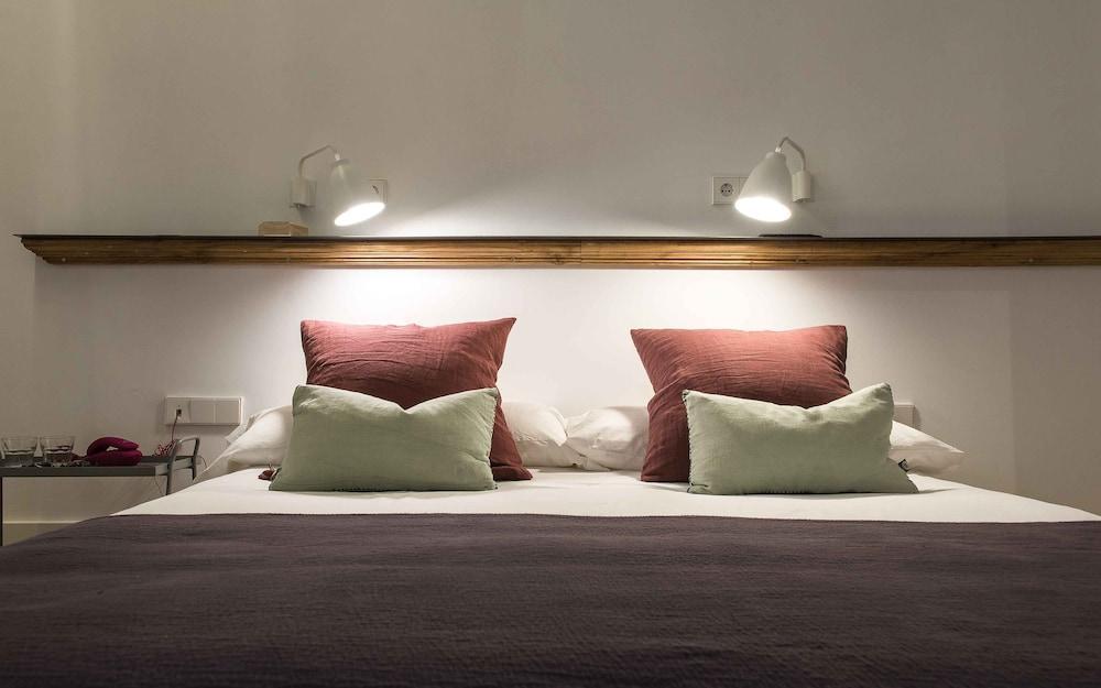 Casa Mathilda Bed & Breakfast Barcelona Ngoại thất bức ảnh