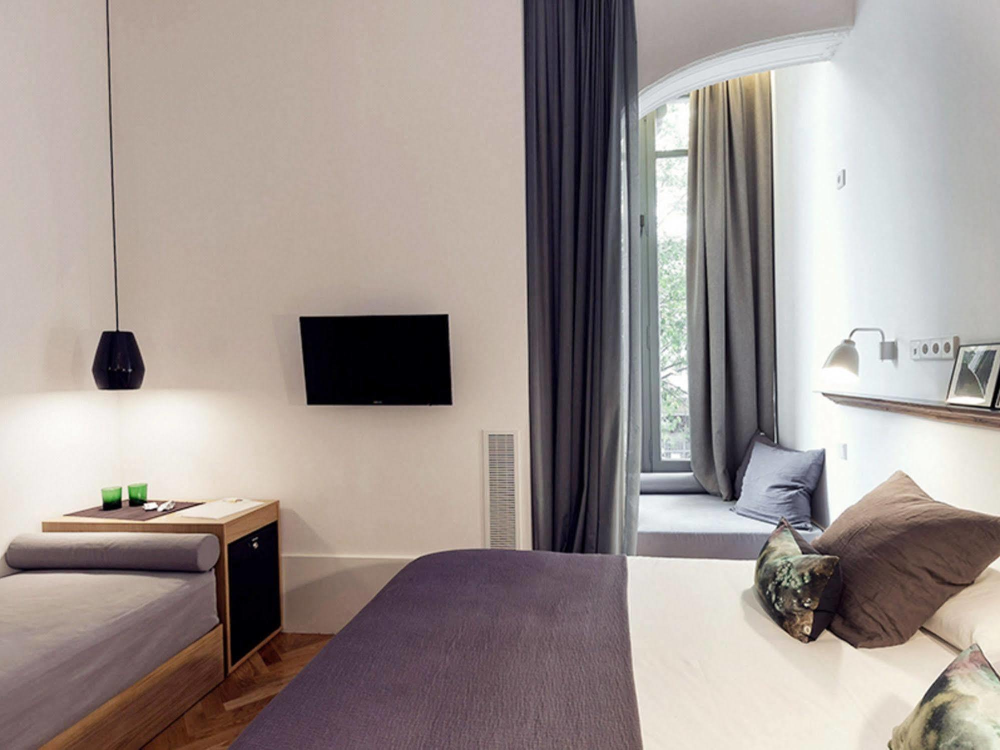 Casa Mathilda Bed & Breakfast Barcelona Ngoại thất bức ảnh